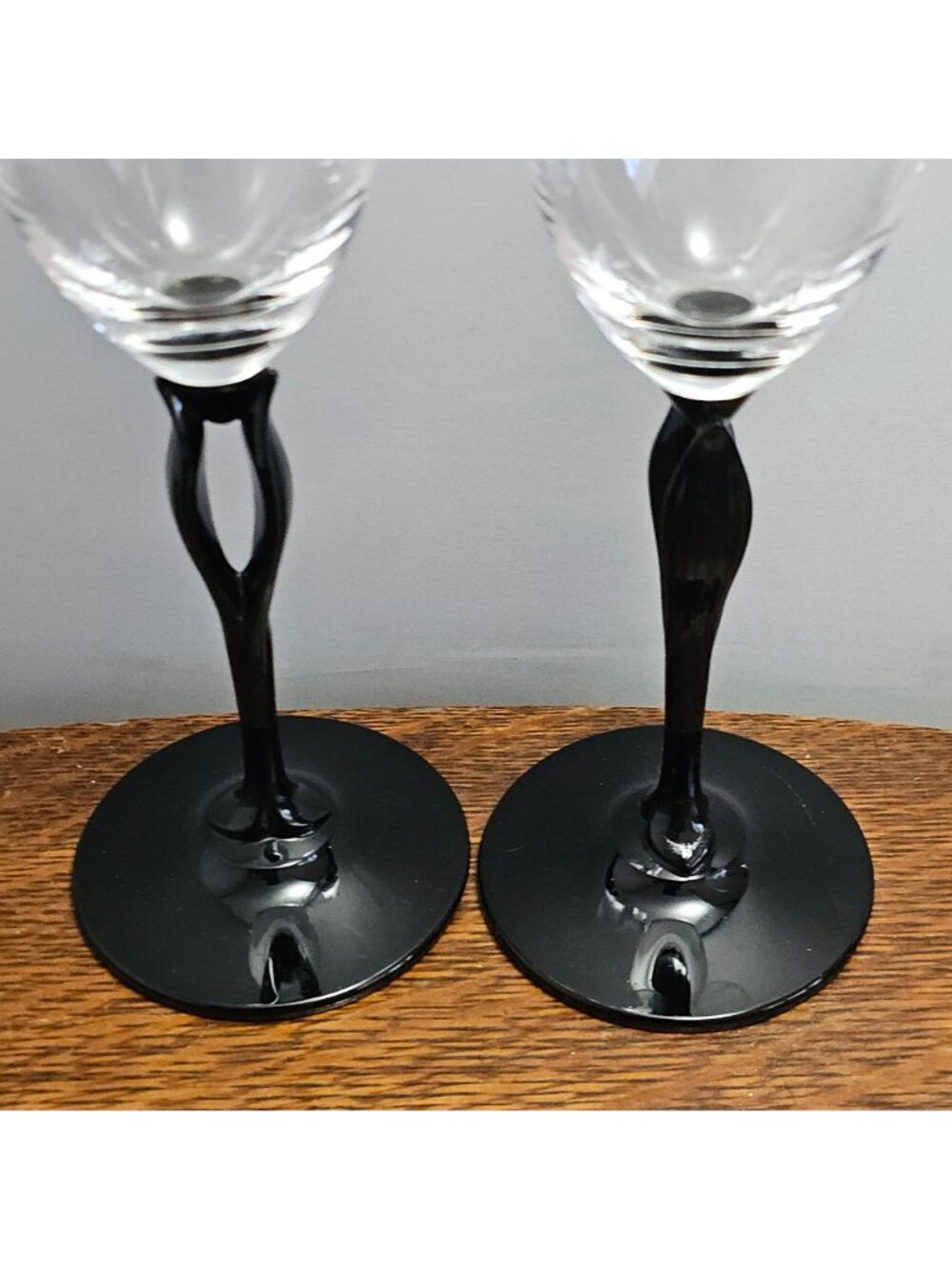 2 Mikasa Tuscan Black Champagne Flutes 9.5" Art Nouveau leaf pierced stem - Picture 5 of 10